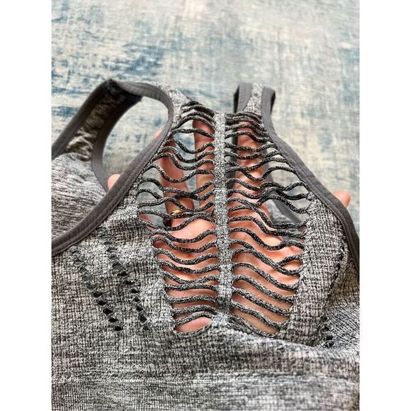 Bebe Heathered Gray Ribbed Knit Athletic Sports Bra w Cut Outs Large - Picture 4 of 6